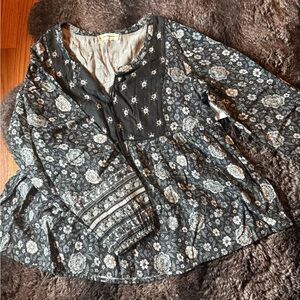 LUCKY BRAND Floral Black and Gray Women's Top